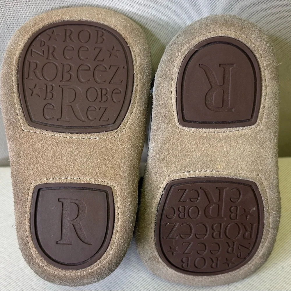 Robeez Catherine Mini Shoes in Black Patent Size 2 (3-6 months)